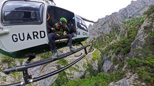 Helicóptero de rescate de la Guardia Civil, en una imagen de archivo