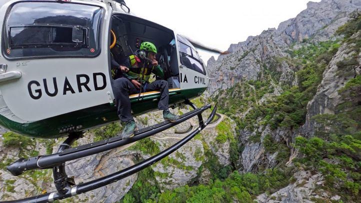 Helicóptero de rescate de la Guardia Civil, en una imagen de archivo