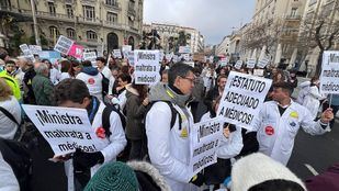 Centenares de médicos y facultativos claman en Madrid por un Estatuto Marco propio