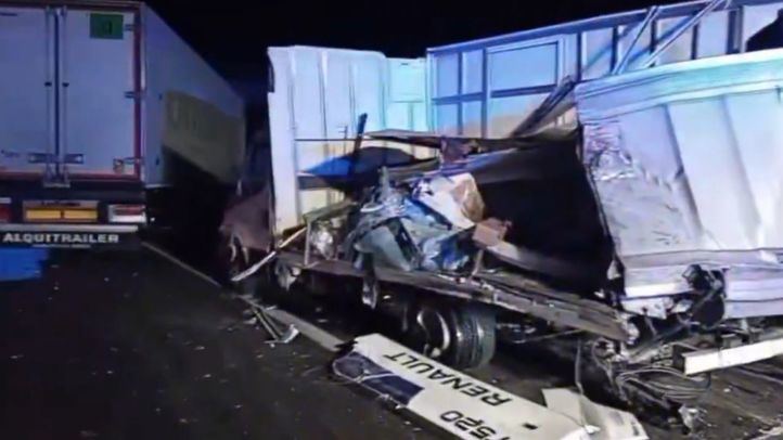 Accidente entre dos camiones en la M-50