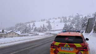 La nieve vuelve a complicar la M-601 en Navacerrada