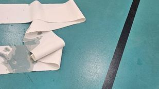 Goteras en el Polideportivo Parque del Sureste