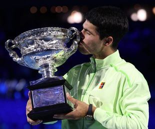 Alcaraz se convierte en el tenista más joven de la historia en completar el Grand Slam