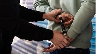 Detenido en Tetuán al intentar arrollar a un agente para eludir un control policial