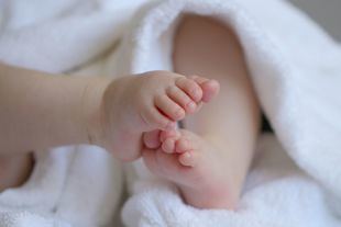 Pies de un bebé