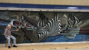 El legado bajo tierra de Santibañez: 90 años del artista con más murales en el Metro