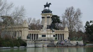 El Retiro y otros ocho parques de Madrid cierran este martes por viento fuerte