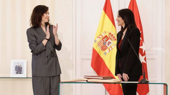 Ayuso en la toma de posesión de Mercedes Zarzalejo como nueva consejera de Educación, Ciencia y Universidades