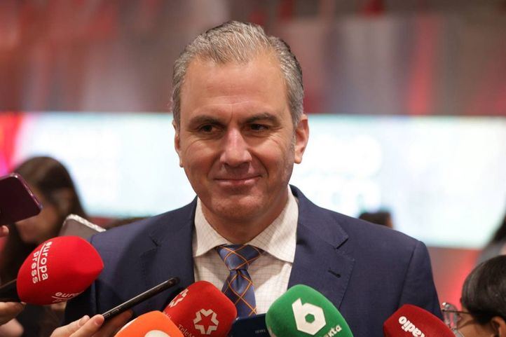 Vox expulsa a Ortega Smith de forma cautelar por no dejar la portavocía del Ayuntamiento