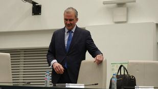 Javier Ortega Smith durante un pleno en el Palacio de Cibeles.