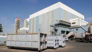 El Centro Las Lomas, perteneciente al Parque Tecnológico de Valdemingómez, reúne en una única instalación los procesos de recuperación de materiales reciclables, compostaje y reciclaje energético.