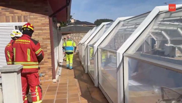 Vivienda de Moralzarzal donde una mujer ha caído a una piscina vacía