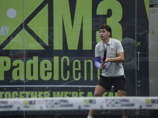 Guille Collado, el joven madrileño que pisa fuerte en el pádel profesional