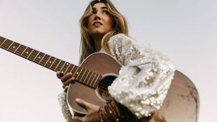 Mercedes Cañas presenta su nuevo single, 'Todo en su lugar'