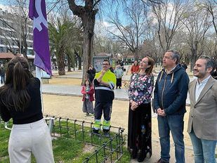 Izado de bandera 2026 por el 8M