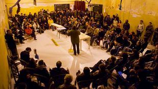 Asamblea en La Tabacalera