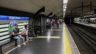 Anden de la estación de metro de Cuatro Caminos.