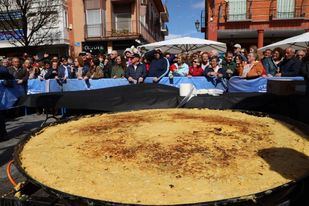 Tortilla gigante en Fuenlabrada
