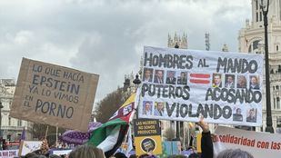 Gritos de "No a la guerra" en las marchas del 8M
