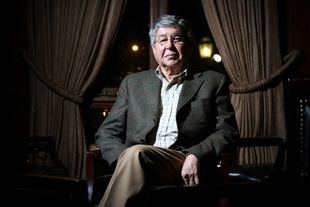 Foto de archivo de Alfredo Bryce Echenique