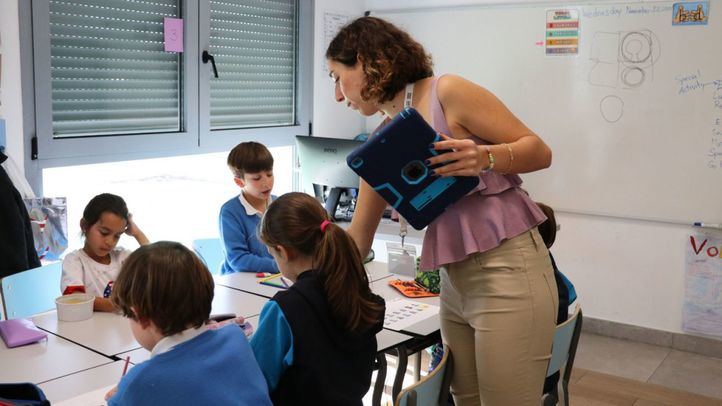 Estudiantes en un aula