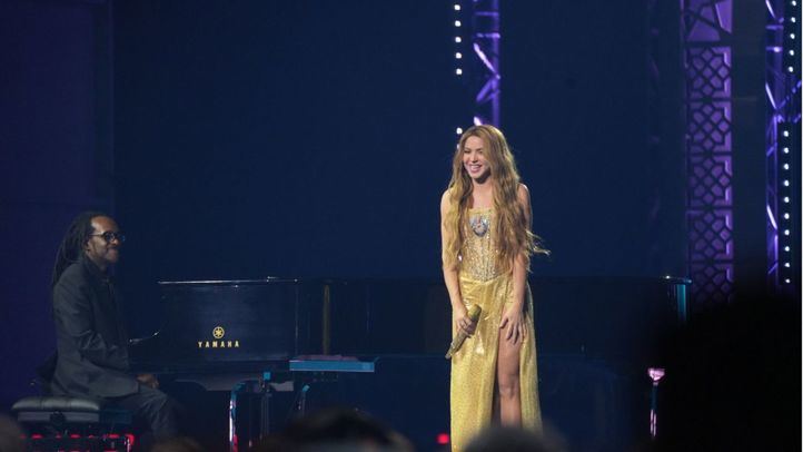 La cantante Shakira, actúa durante la gala de entrega de los Latin Grammy 2023