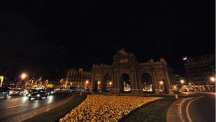 Madrid apaga varios de sus monumentos más representativos por La Hora del Planeta