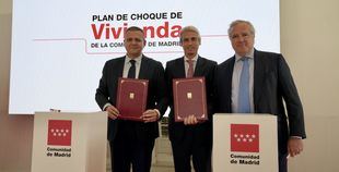 La Comunidad firma la construcción de 3.352 viviendas para menores de 35 en ocho municipios