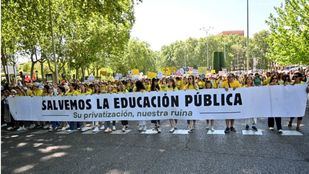 "La uni no se vende": miles de personas se manifiestan en defensa de la educación pública