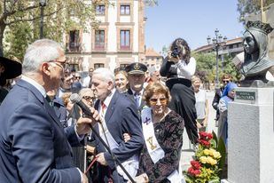 Busto de Isabel la Católica en Carabanchel