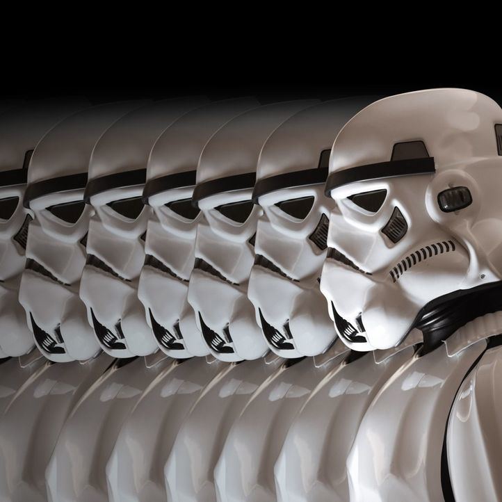 Vitrinas que forman parte de la exposición que llegará en mayo al Espacio Delicias