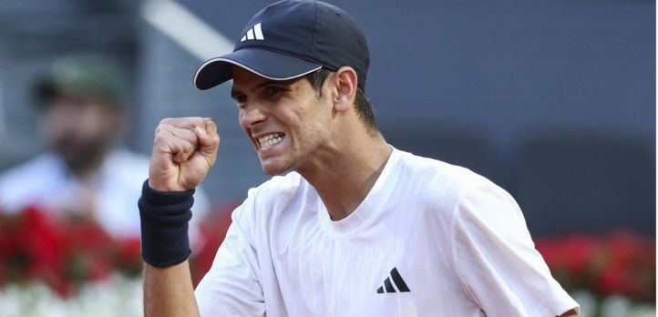 El madrileño Rafa Jódar debuta con victoria y pasa a segunda ronda