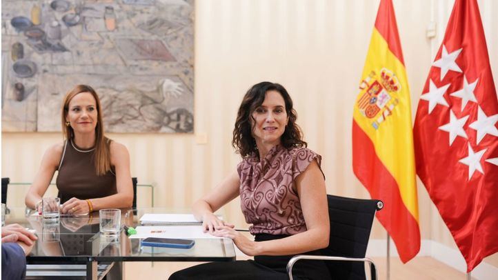 Ayuso y Moñino durante una reunión en Sol