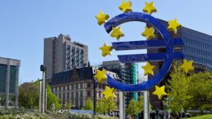 Nicole Junkermann ve en Europa un problema de percepción más que de debilidad real