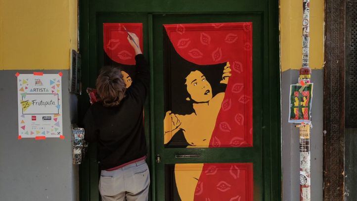 Artista participando en Pinta Malañasa