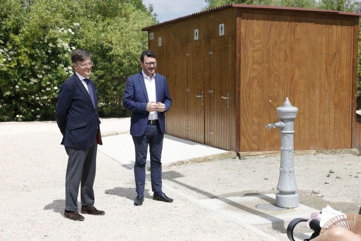 El concejal de zonas verdes y el de Villa de Vallecas visitan el parque de La Gavia