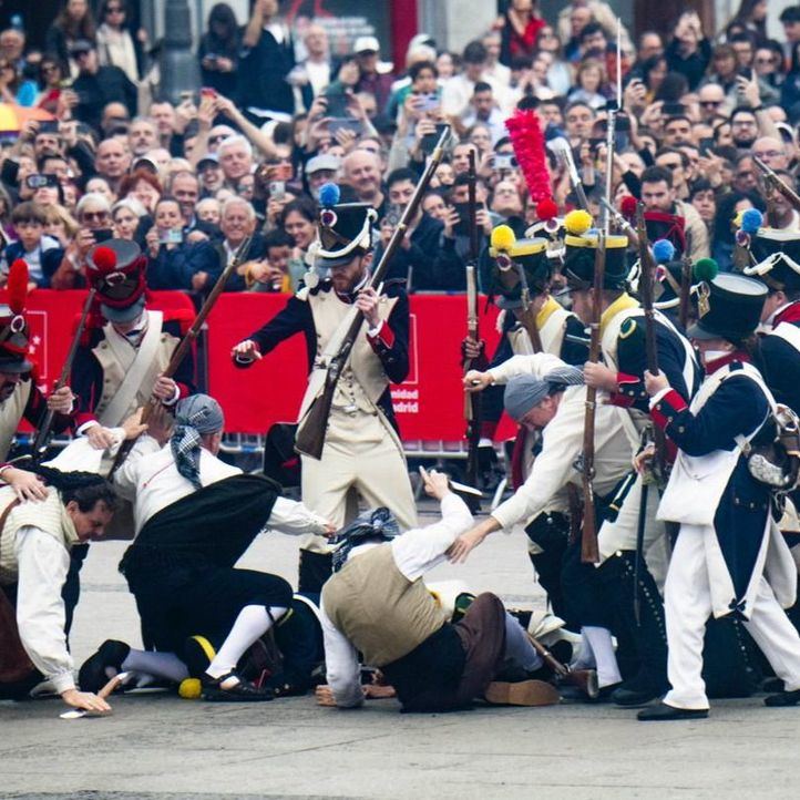 La Puerta del Sol revive el levantamiento del 2 de mayo de 1808 con una recreación histórica