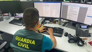 La Guardia Civil recupera 150.000 euros de una estafa amorosa iniciada a través de una aplicación.
