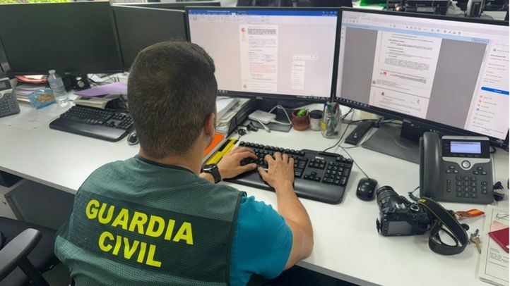 La Guardia Civil recupera 150.000 euros de una estafa amorosa iniciada a través de una aplicación.