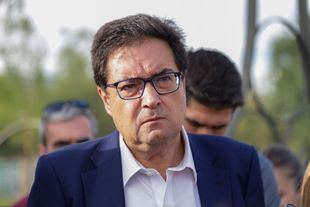 Imagen de archivo: El secretario general del PSOE-M, Óscar López; la portavoz del PSOE en el Ayuntamiento de Madrid, Reyes Maroto; la alcaldesa de Alcorcón, Candelaria Testa, visitan el intercambiador de Cuatro Vientos