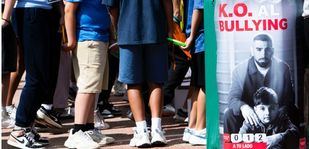 Las educadoras infantiles se hacen oír en la presentación de la campaña ‘K.O. al Bullying’ en las aulas