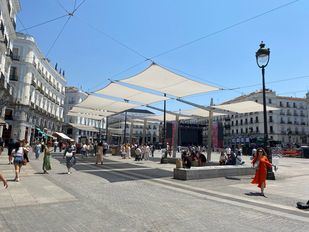 Toldos en la Puerta del Sol
