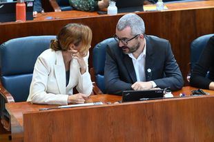 Archivo - Javier Padilla junto a la ministra de Sanidad, Mónica García