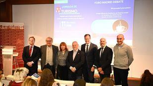 Los ponentes de la mesa de debate: 'Madrid, capital global de grandes eventos: de la Fórmula 1 a la visita del Papa: el impacto turístico de los megaeventos'