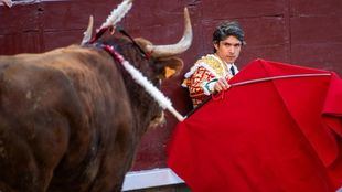 San Isidro: toros inválidos, simulacro de festejo y gran aburrimiento general