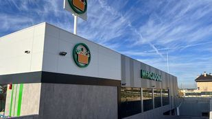 Fachada del supermercado eficiente de Mercadona en Boadilla del Monte