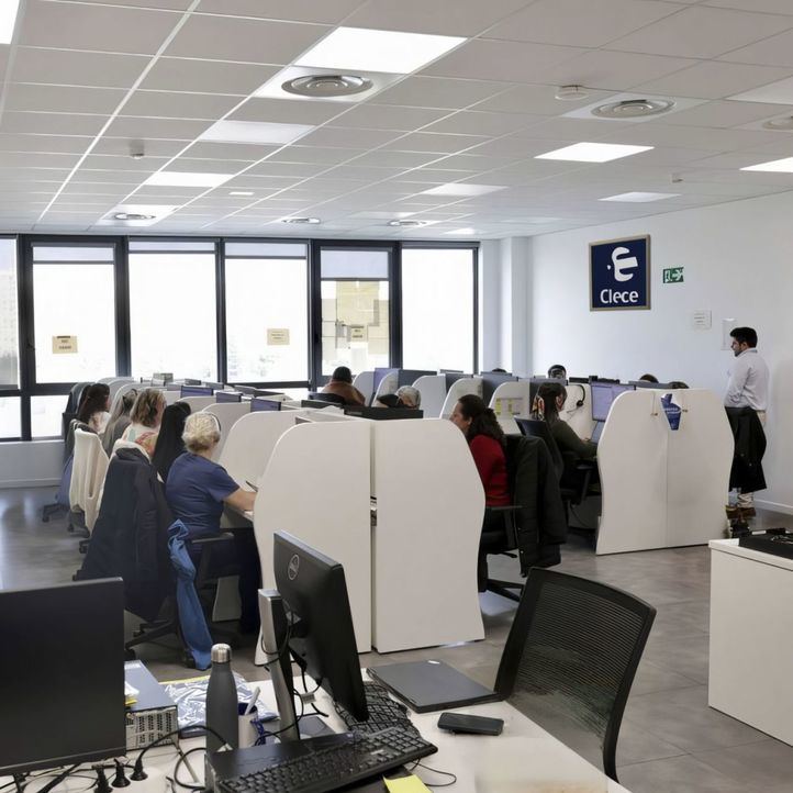 Centro de Atención de Teleasistencia de Clece