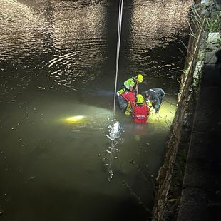 En estado grave una mujer tras caer al río Manzanares