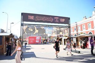 The Cheesecake Cup en la explanada de Príncipe Pío