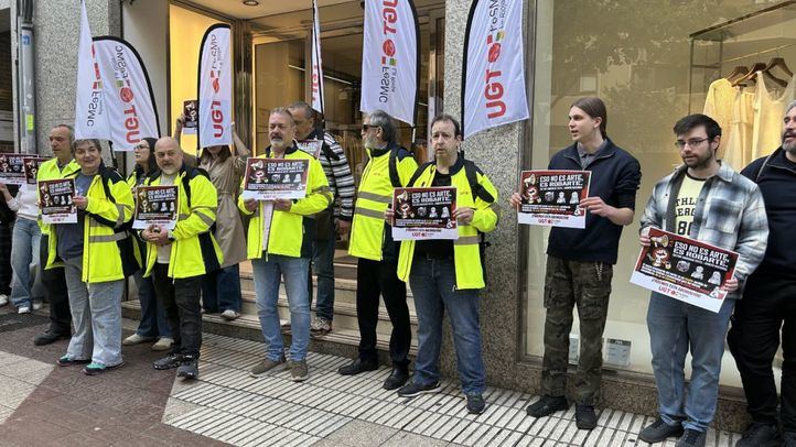 Concentración de UGT frente a Zara.